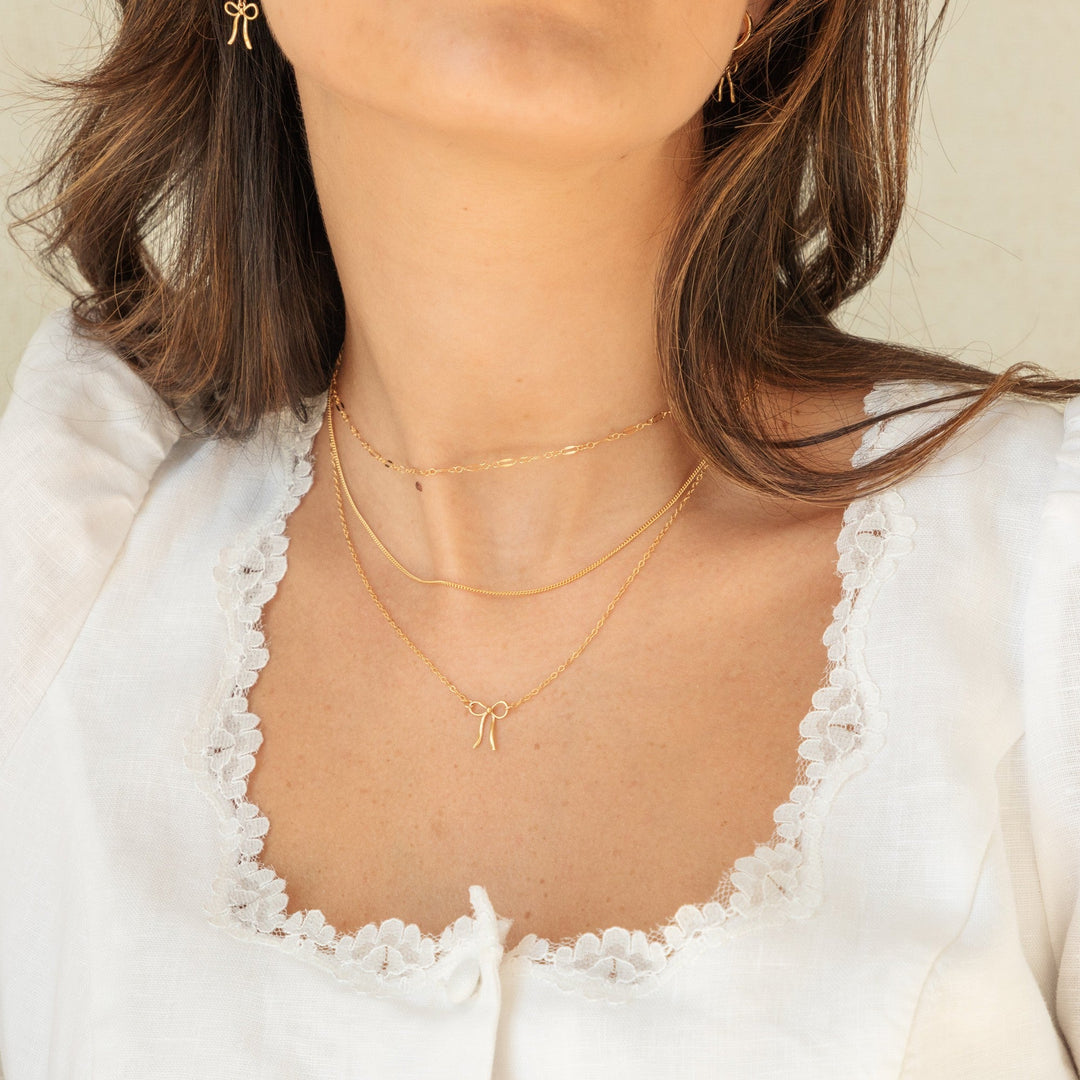 Dainty Bow Necklace